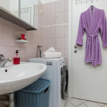 Apartamento With Parking Space Duce, Omis - 2778