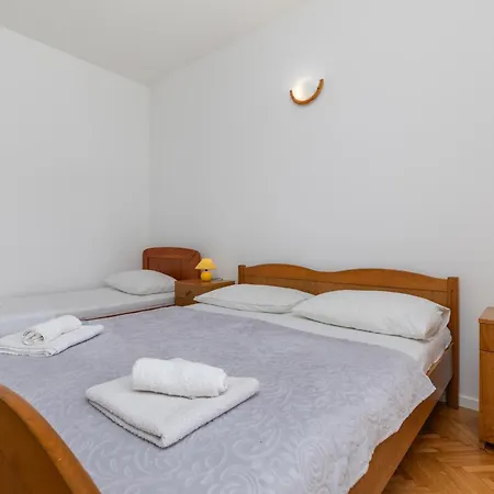 With Parking Space Duce, Omis - 2778 Apartamento Duće
