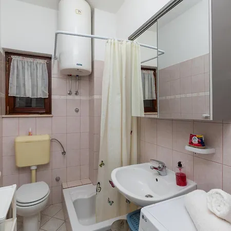 Apartamento With Parking Space Duce, Omis - 2778 Duće