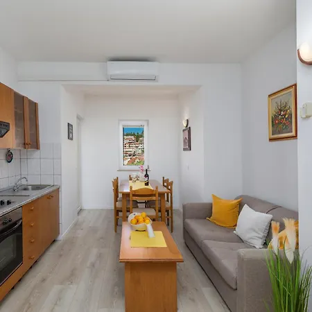 With Parking Space Duce, Omis - 2778 Apartamento Duće