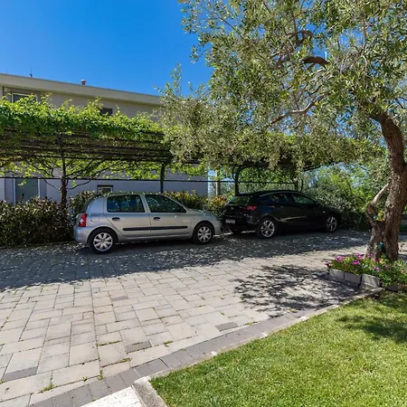 Apartamento With Parking Space Duce, Omis - 2778