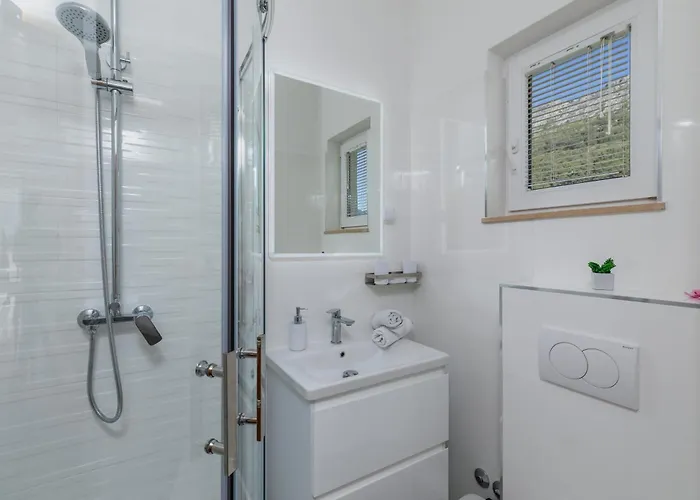 Apartmán With Parking Space Duce, Omis - 2778